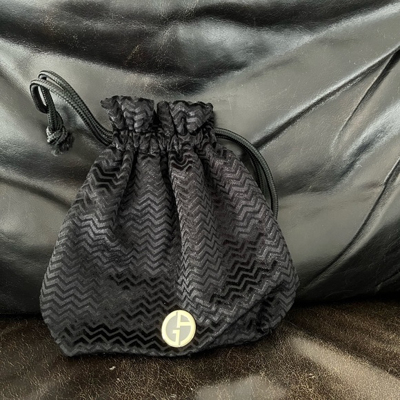 🖤BNWOT GIORGIO ARMANI BLACK VELVET BAG🖤 - Picture 7 of 8